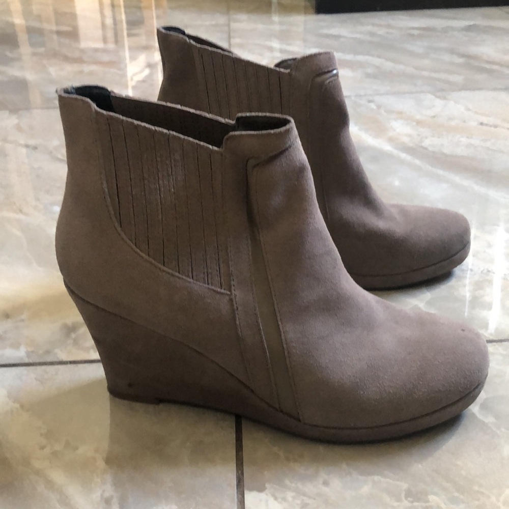 Dolce Vita suede Chelsea wedge booties, fall and spring booties neutral
